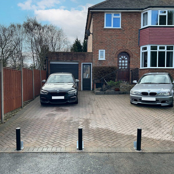 Barrière de route hydraulique automatique avec matériau en acier inoxydable étanche IP68 et noyau de levage hydraulique pour la sécurité résidentielle